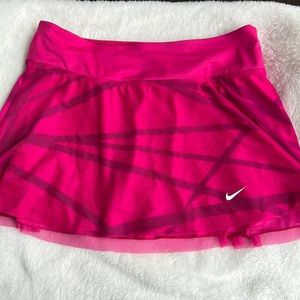 Nike Women’s size SM Tennis skirt with built in shorts.